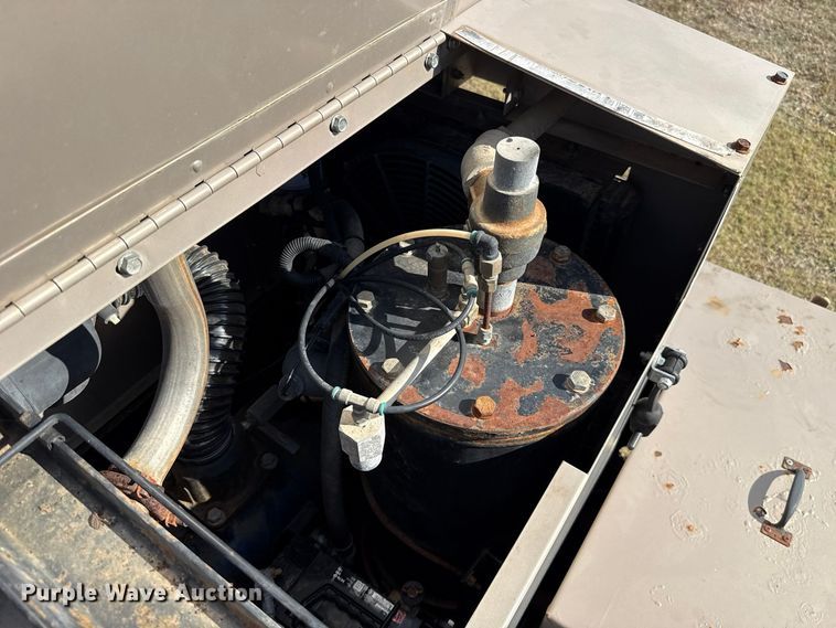image for item FV2110 Intelagard FT81000MT-04 air foam fire suppression trailer