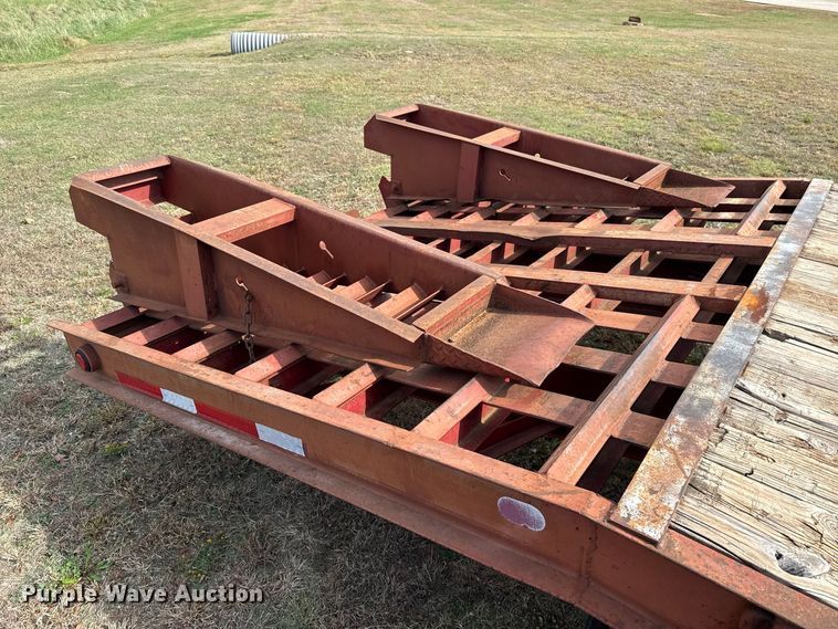 image for item FV2112 Belshe DT255 equipment trailer