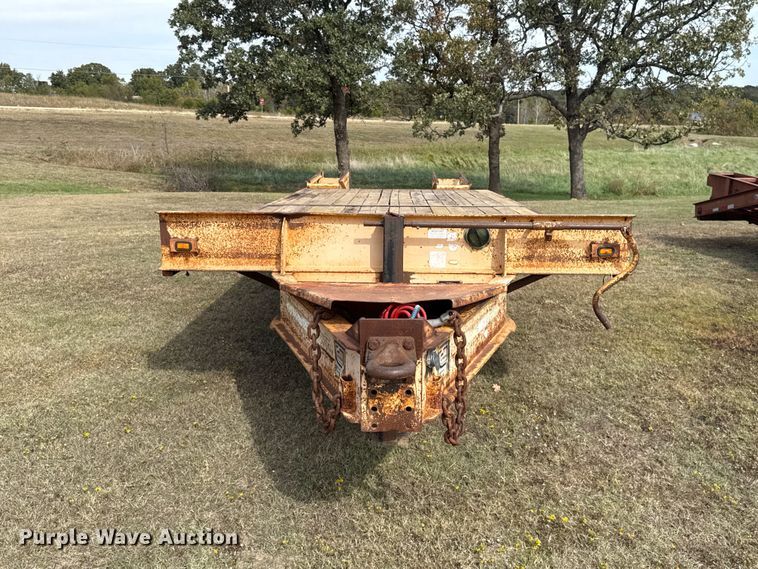 image for item FV2113 2004 Holden Industries HCZ24KT equipment trailer