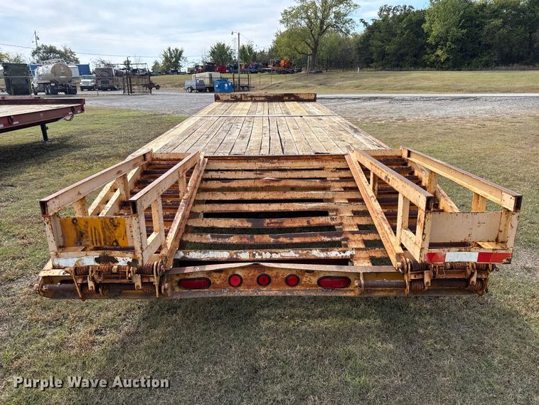 image for item FV2113 2004 Holden Industries HCZ24KT equipment trailer