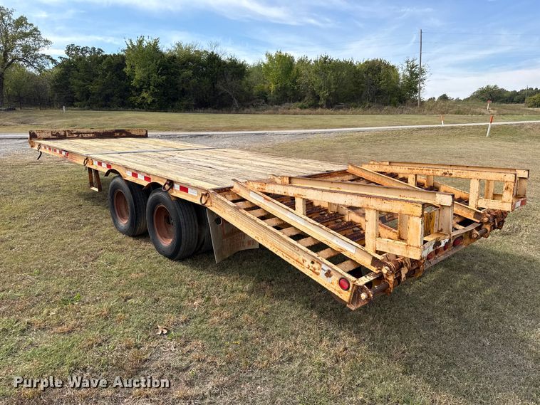 image for item FV2113 2004 Holden Industries HCZ24KT equipment trailer