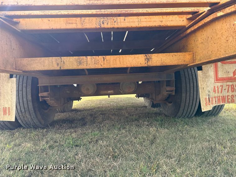 image for item FV2113 2004 Holden Industries HCZ24KT equipment trailer