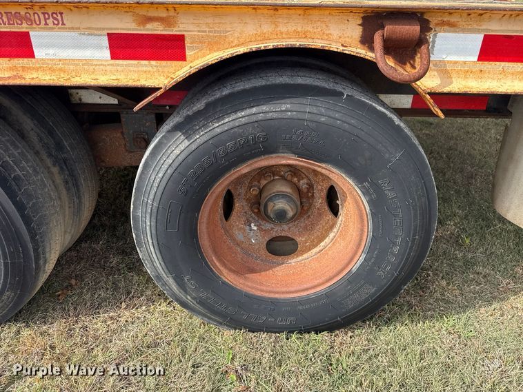 image for item FV2113 2004 Holden Industries HCZ24KT equipment trailer