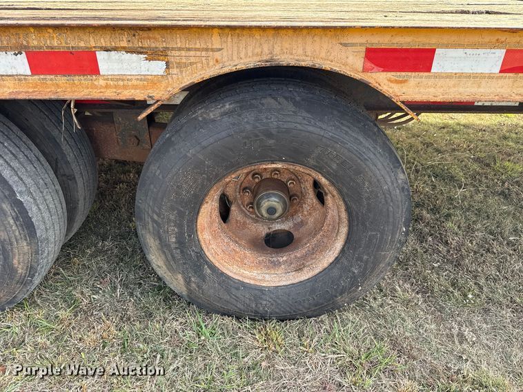 image for item FV2113 2004 Holden Industries HCZ24KT equipment trailer