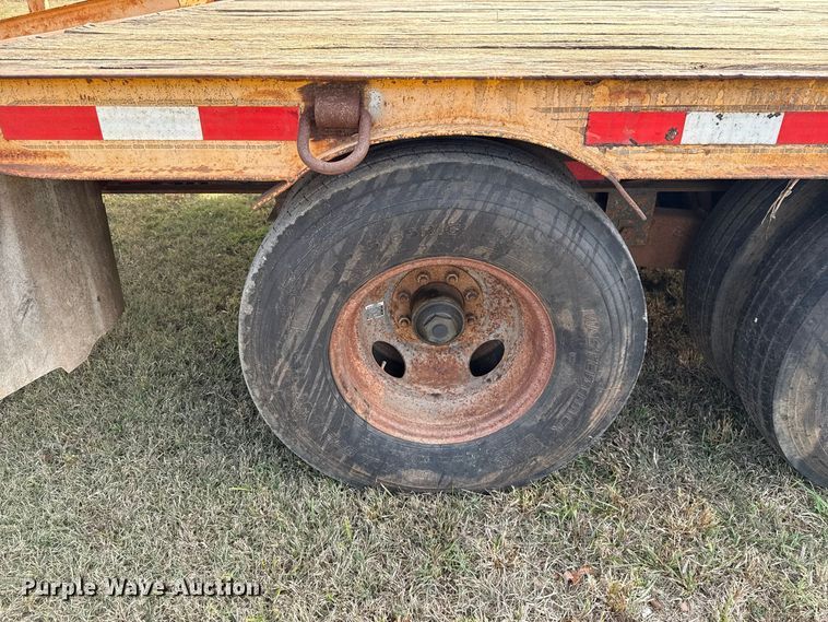 image for item FV2113 2004 Holden Industries HCZ24KT equipment trailer