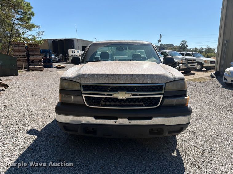 image for item FV4507 2007 Chevrolet Silverado pickup truck