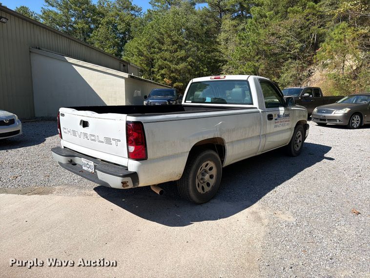 image for item FV4507 2007 Chevrolet Silverado pickup truck