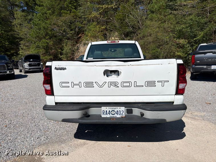 image for item FV4507 2007 Chevrolet Silverado pickup truck