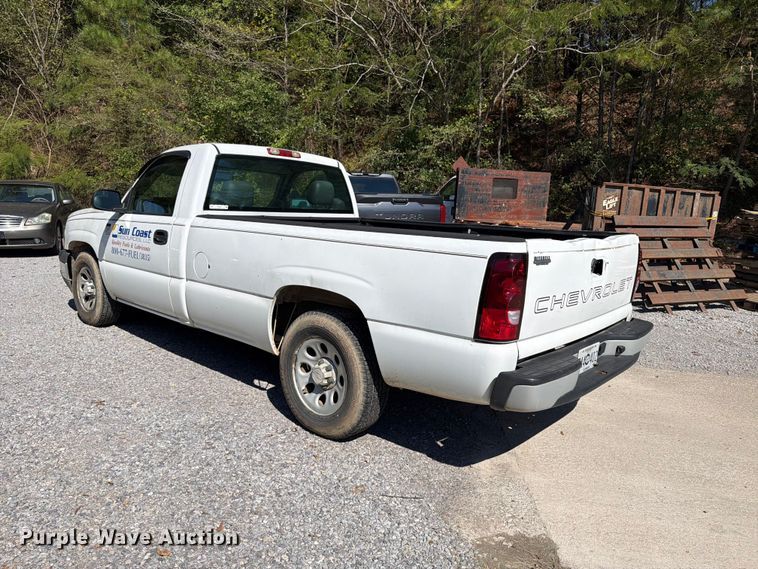 image for item FV4507 2007 Chevrolet Silverado pickup truck