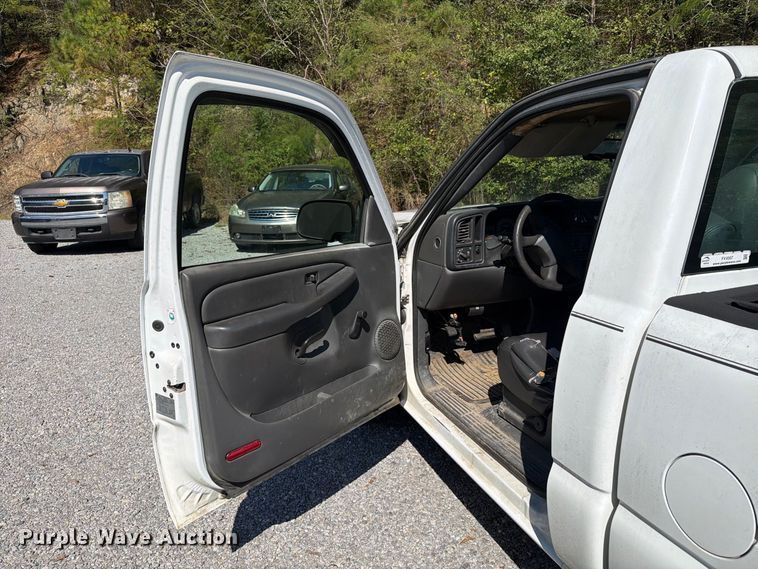 image for item FV4507 2007 Chevrolet Silverado pickup truck