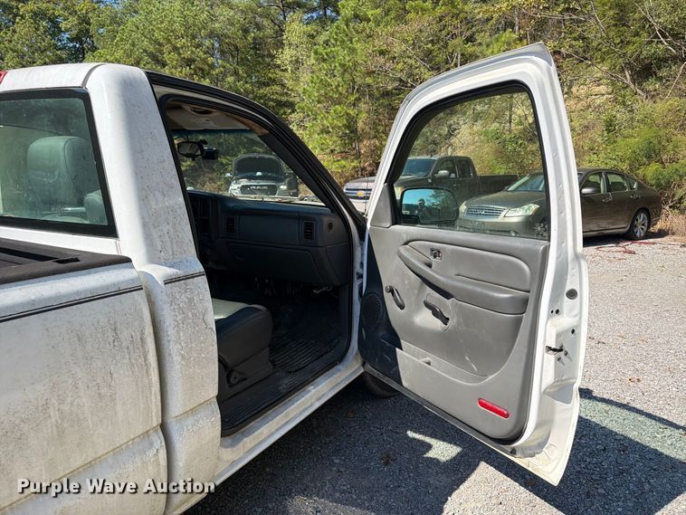 image for item FV4507 2007 Chevrolet Silverado pickup truck