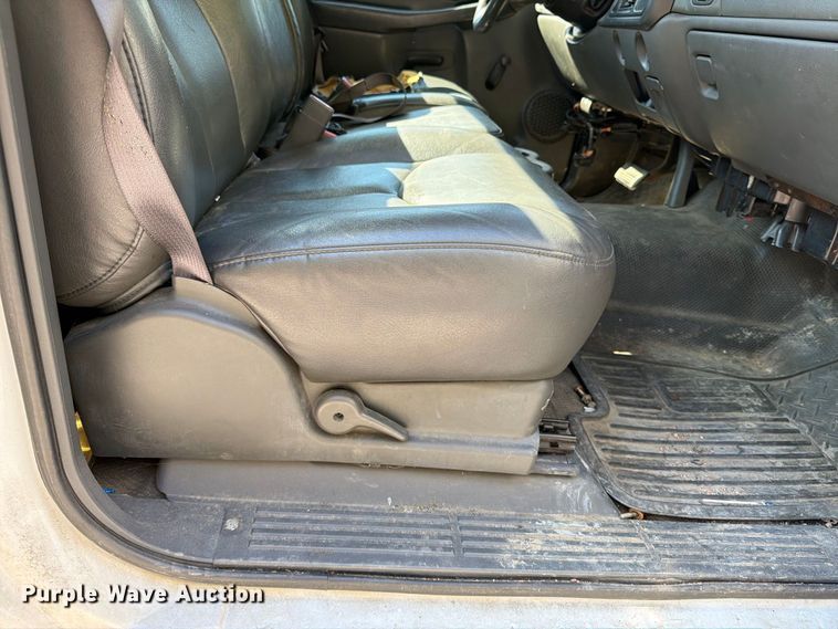 image for item FV4507 2007 Chevrolet Silverado pickup truck