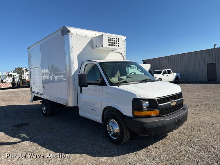 image for item FW3535 2016 Chevrolet Express 4500 refrigerated delivery truck