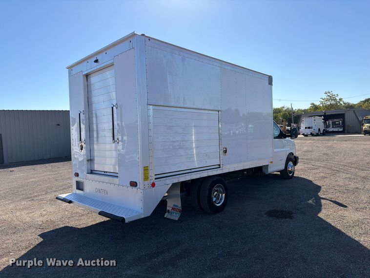 image for item FW3535 2016 Chevrolet Express 4500 refrigerated delivery truck
