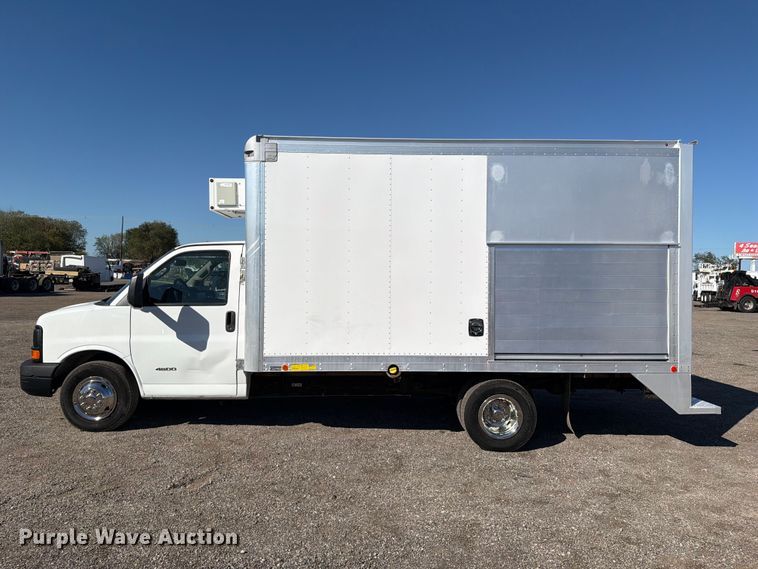 image for item FW3535 2016 Chevrolet Express 4500 refrigerated delivery truck