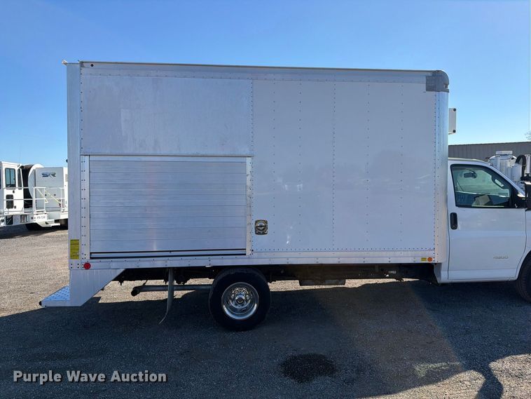 image for item FW3535 2016 Chevrolet Express 4500 refrigerated delivery truck