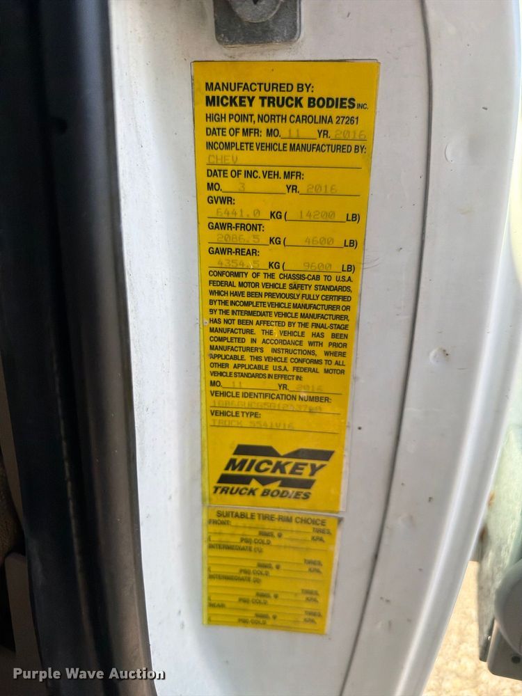 image for item FW3535 2016 Chevrolet Express 4500 refrigerated delivery truck