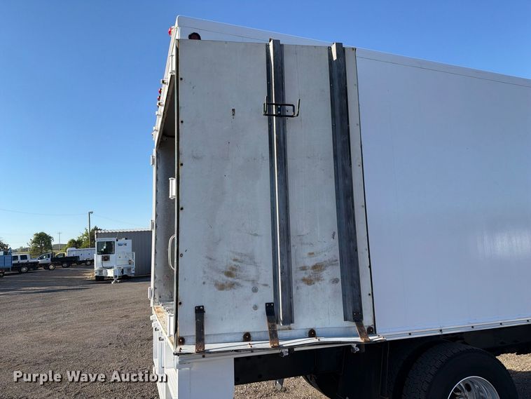 image for item FW3538 2008 Peterbilt 335 paper collection truck