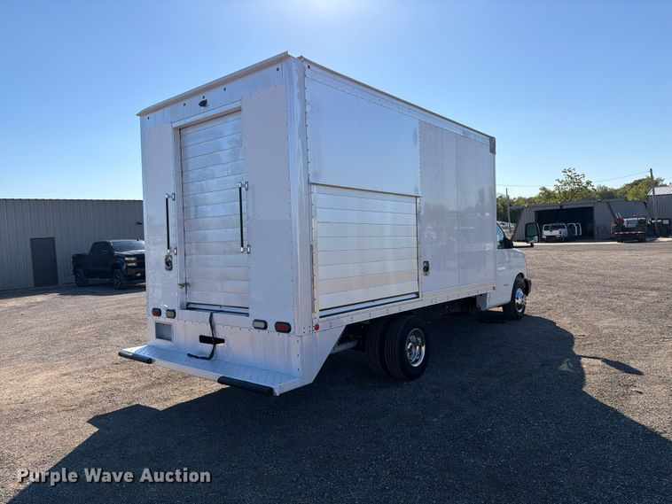 image for item FW3546 2016 Chevrolet Express 4500 refrigerated delivery truck