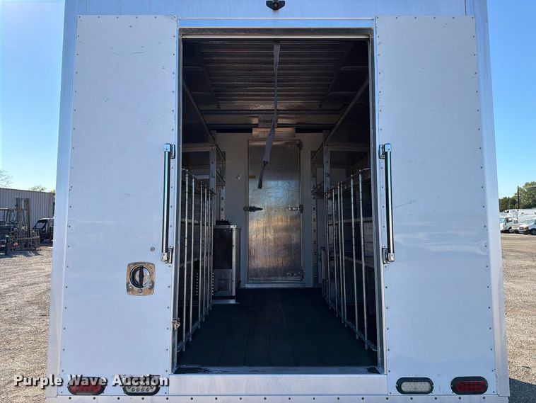 image for item FW3546 2016 Chevrolet Express 4500 refrigerated delivery truck