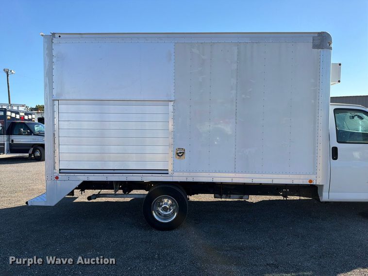 image for item FW3546 2016 Chevrolet Express 4500 refrigerated delivery truck