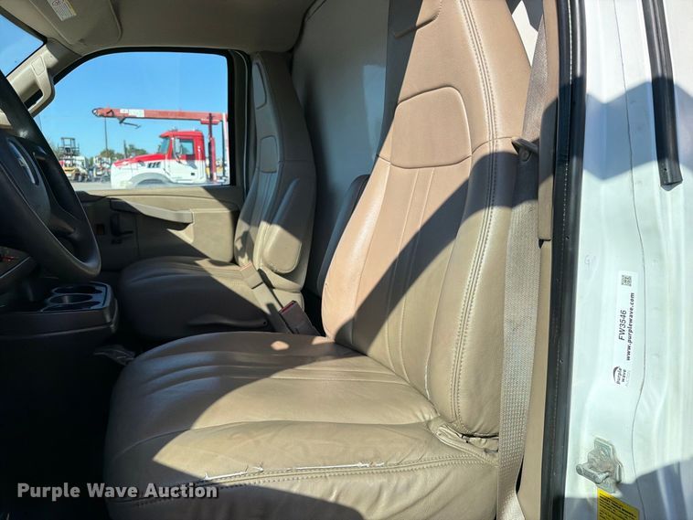 image for item FW3546 2016 Chevrolet Express 4500 refrigerated delivery truck