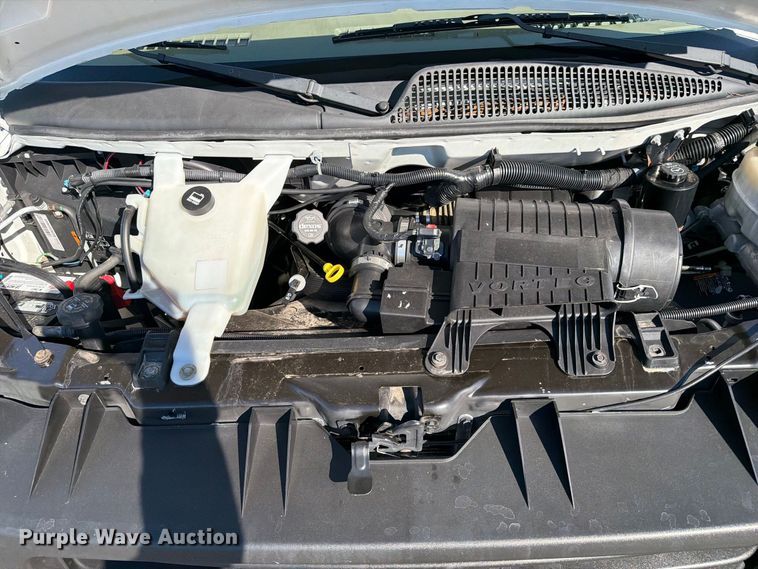 image for item FW3546 2016 Chevrolet Express 4500 refrigerated delivery truck