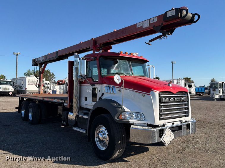 image for item FW3547 2017 Mack GU813 shingle conveyor truck