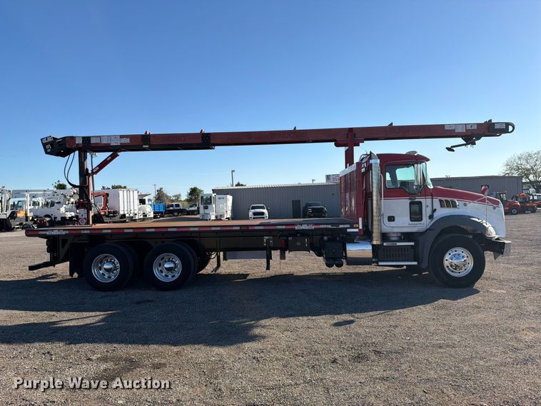 image for item FW3547 2017 Mack GU813 shingle conveyor truck