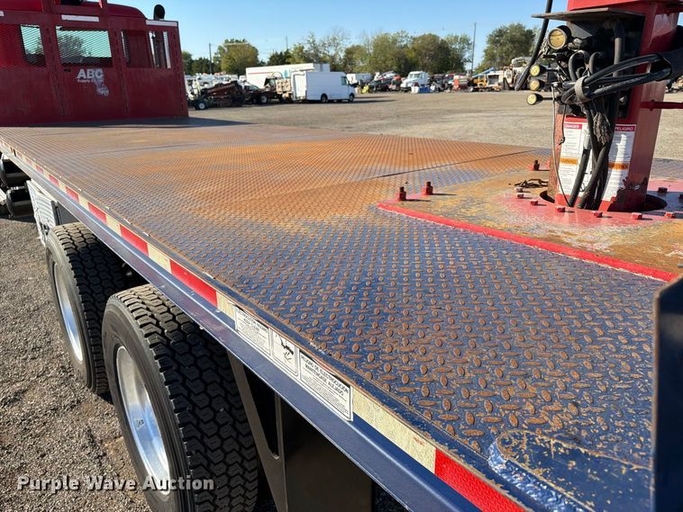 image for item FW3547 2017 Mack GU813 shingle conveyor truck