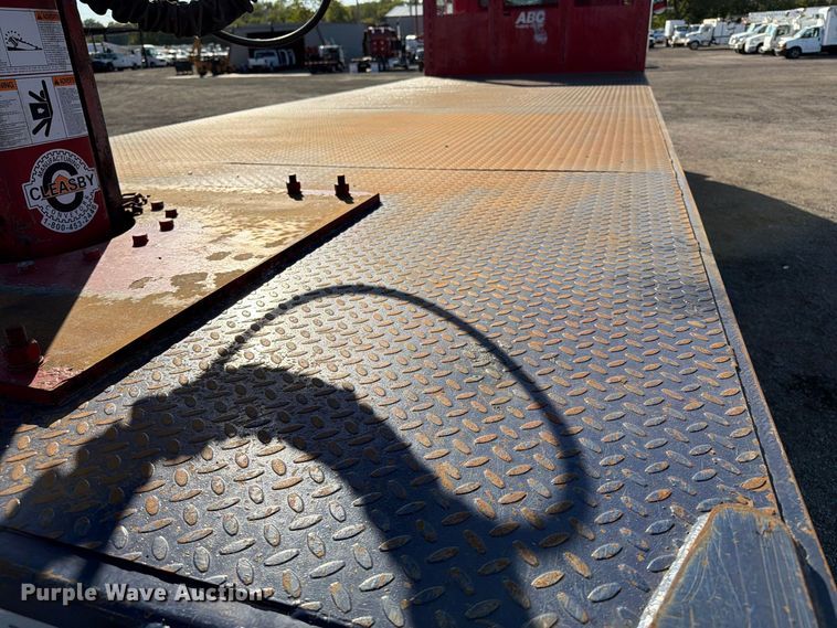 image for item FW3547 2017 Mack GU813 shingle conveyor truck