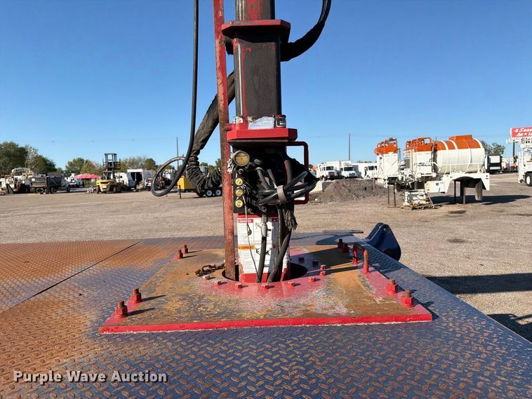 image for item FW3547 2017 Mack GU813 shingle conveyor truck