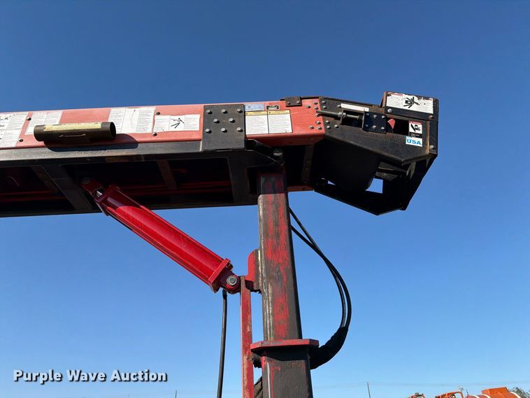 image for item FW3547 2017 Mack GU813 shingle conveyor truck