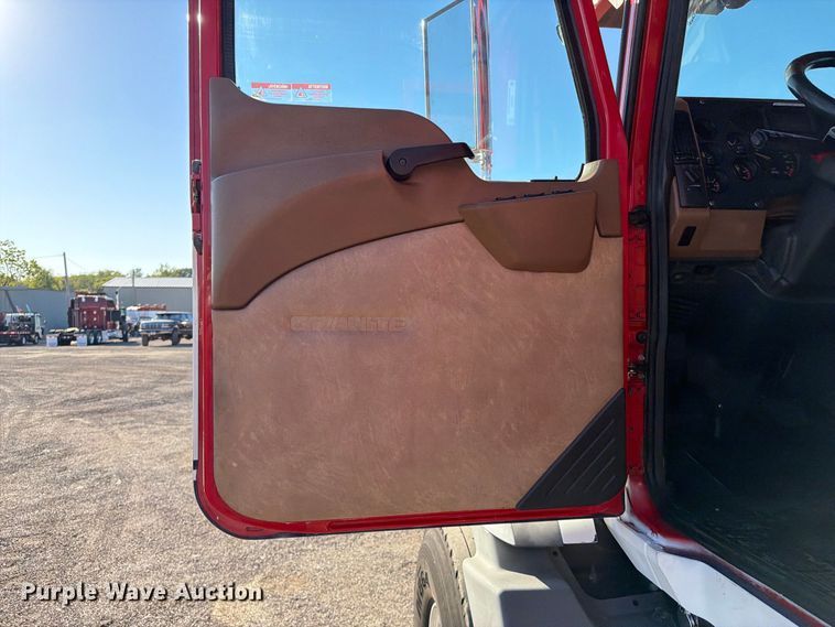 image for item FW3547 2017 Mack GU813 shingle conveyor truck