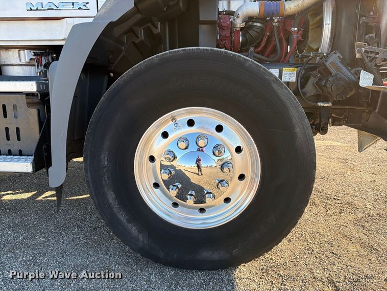 image for item FW3547 2017 Mack GU813 shingle conveyor truck