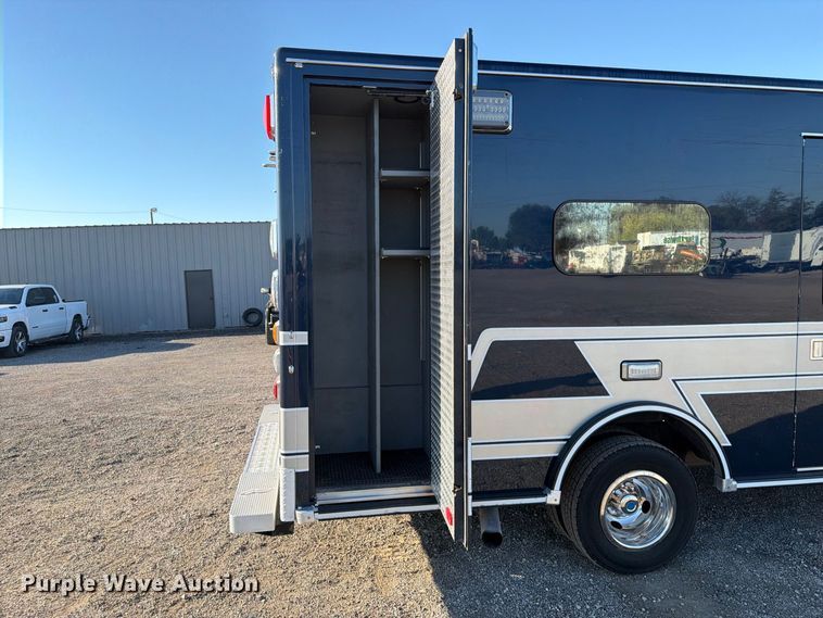 image for item FW3548 2010 Ford E450 ambulance