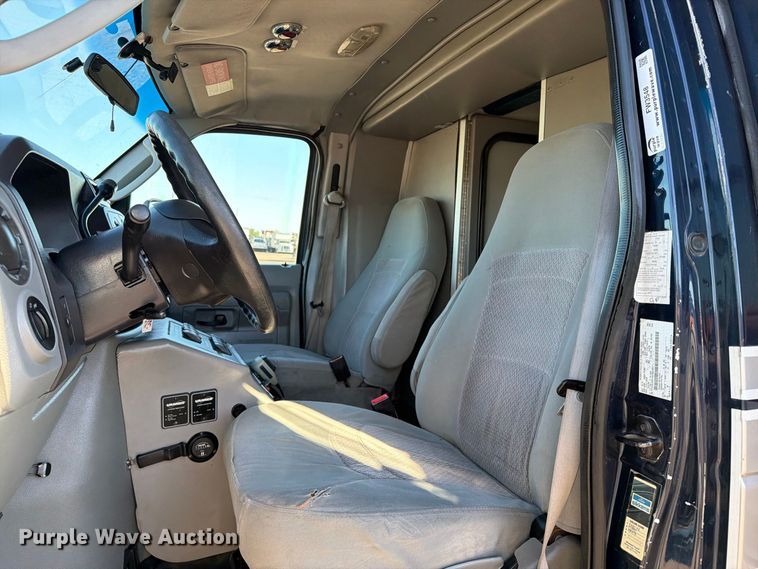 image for item FW3548 2010 Ford E450 ambulance