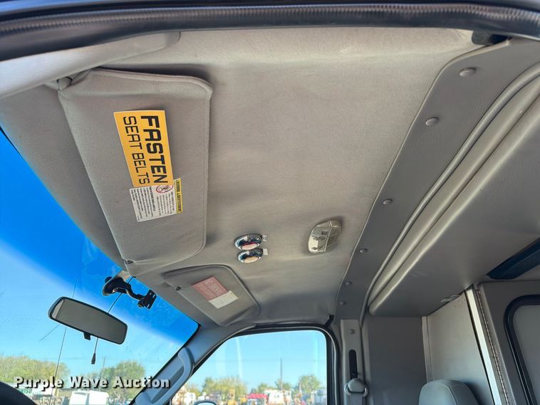 image for item FW3548 2010 Ford E450 ambulance