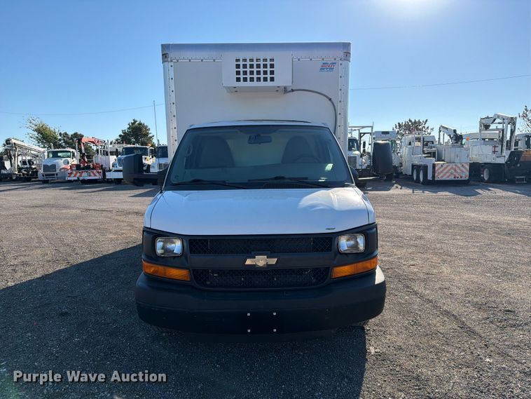 image for item FW3549 2015 Chevrolet Express 4500 box truck