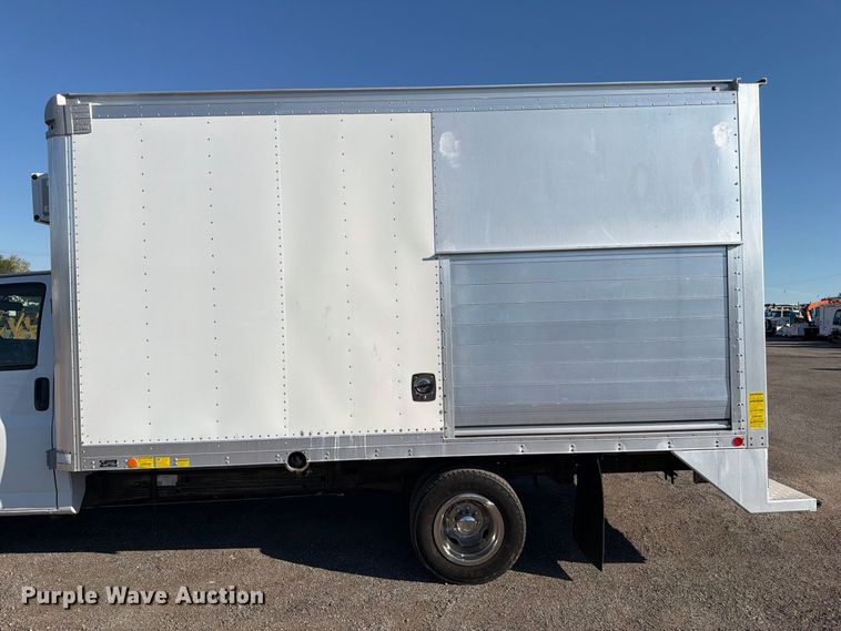 image for item FW3549 2015 Chevrolet Express 4500 box truck