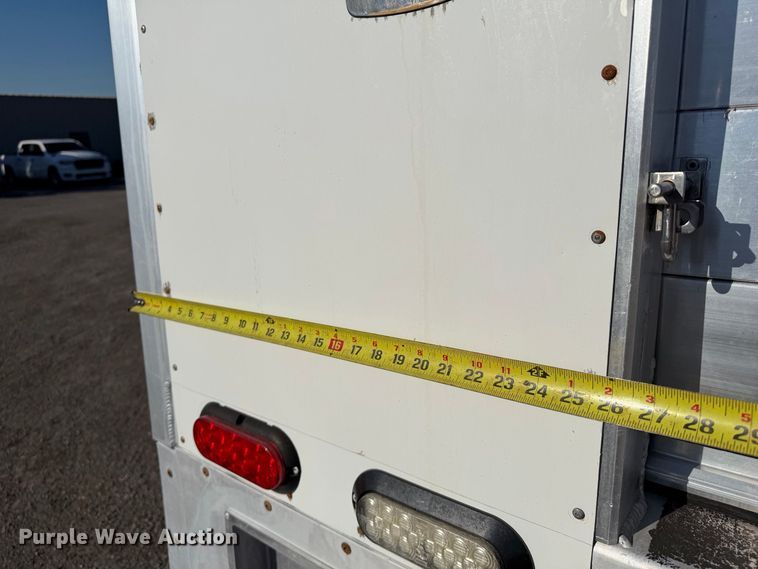image for item FW3549 2015 Chevrolet Express 4500 box truck