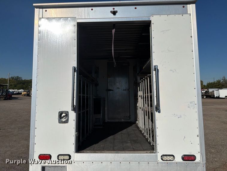 image for item FW3549 2015 Chevrolet Express 4500 box truck