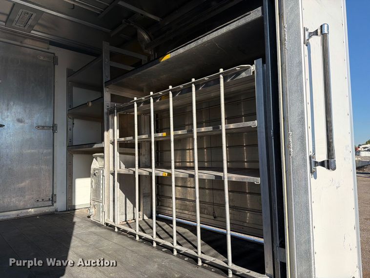 image for item FW3549 2015 Chevrolet Express 4500 box truck