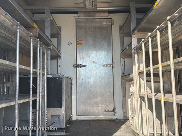 image for item FW3549 2015 Chevrolet Express 4500 box truck