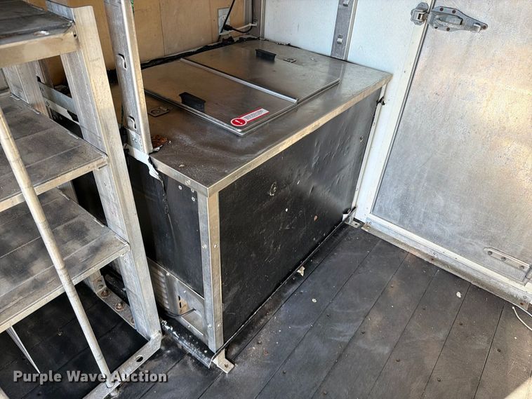 image for item FW3549 2015 Chevrolet Express 4500 box truck