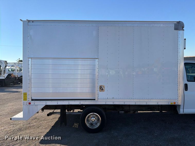 image for item FW3549 2015 Chevrolet Express 4500 box truck