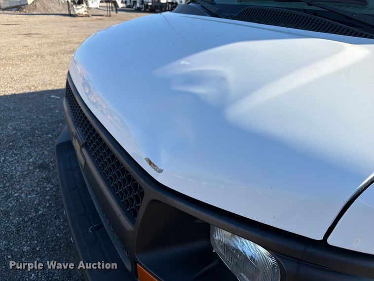image for item FW3549 2015 Chevrolet Express 4500 box truck