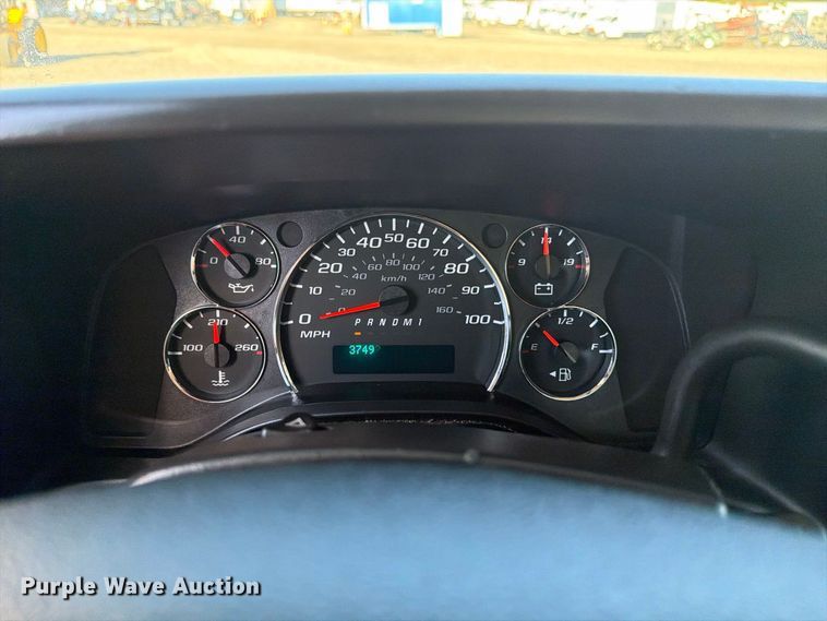 image for item FW3549 2015 Chevrolet Express 4500 box truck
