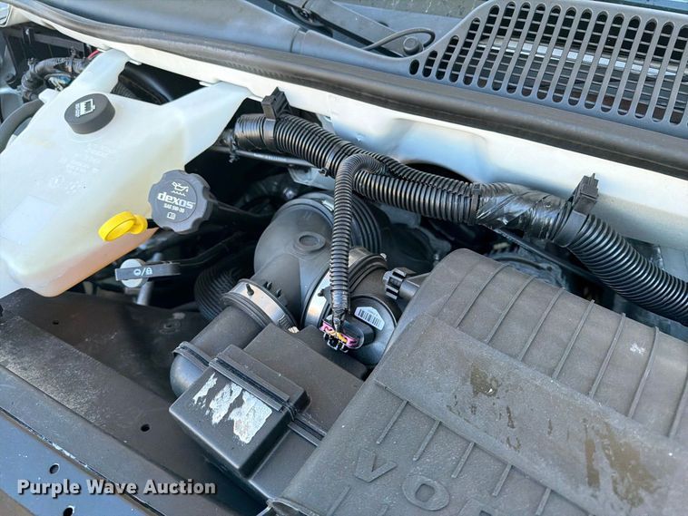 image for item FW3549 2015 Chevrolet Express 4500 box truck