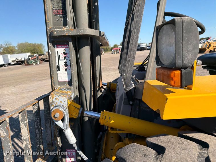 image for item FW3550 1997 JCB 930 forklift